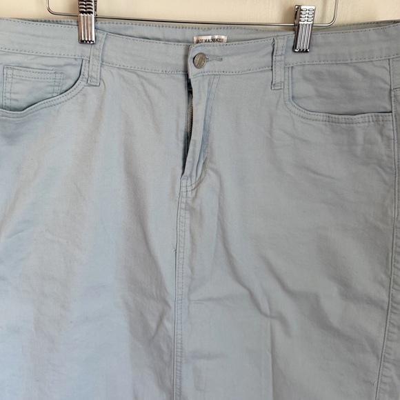 Jade Mackenzie Apparel Blue Knee-Length Pencil Skirt - Picture 2 of 7